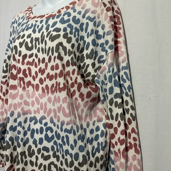 Viamor Multicolor Animal Print Relaxed Long Sleeve Shirt – Stylish & Comfortable - Picture 2 of 4